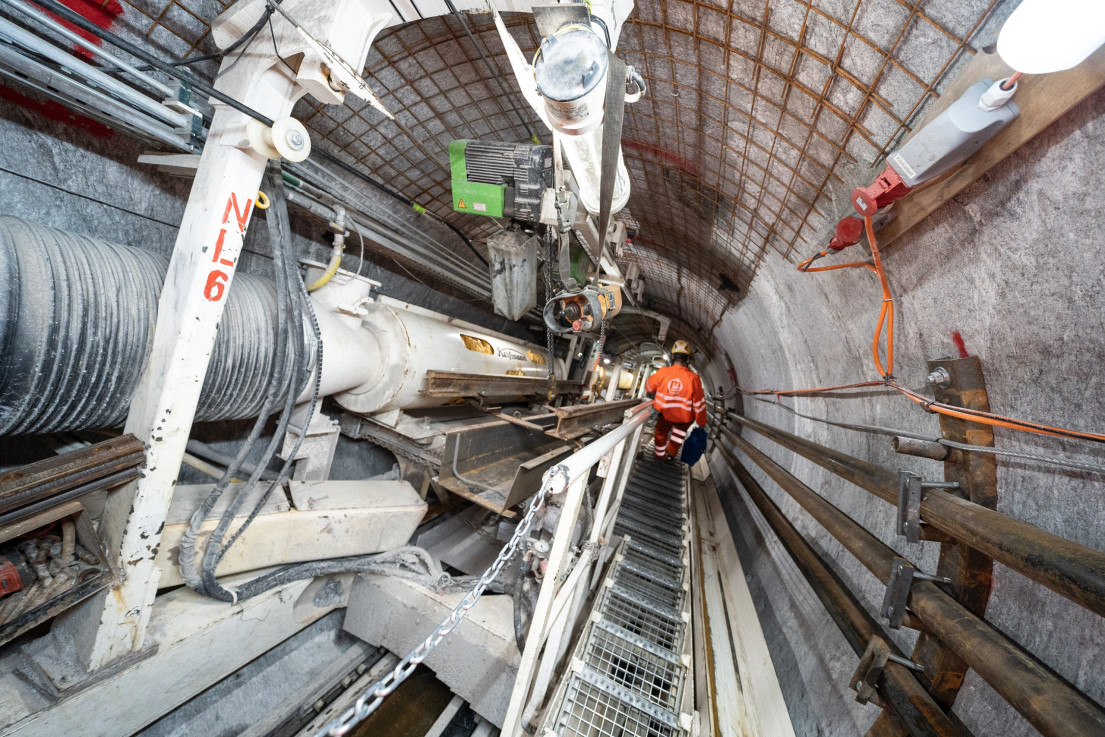 Narrow and steep conditions for the tunnel boring machine