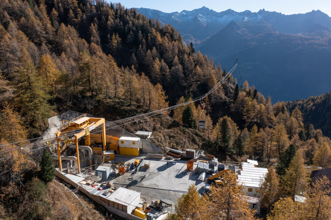 The Piora access shaft with the material cableway