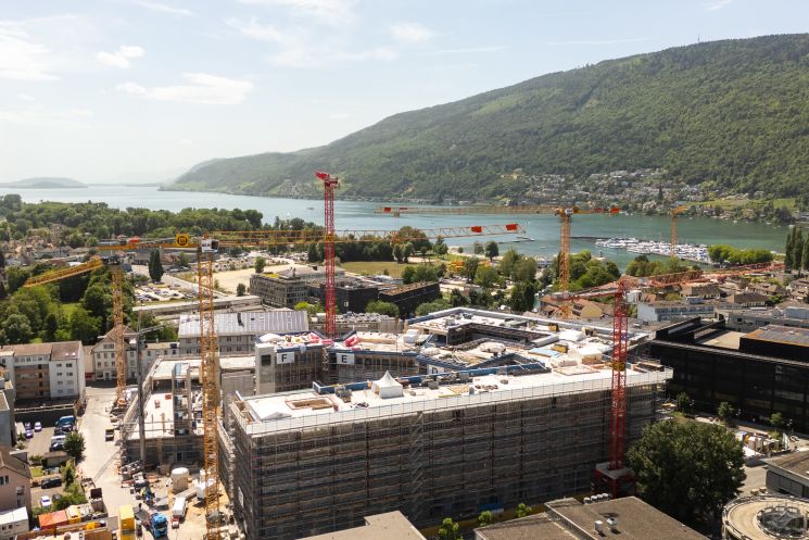 Campus Biel/Bienne: ein Kleeblatt aus Holz und Beton für die Berner Fachhochschule