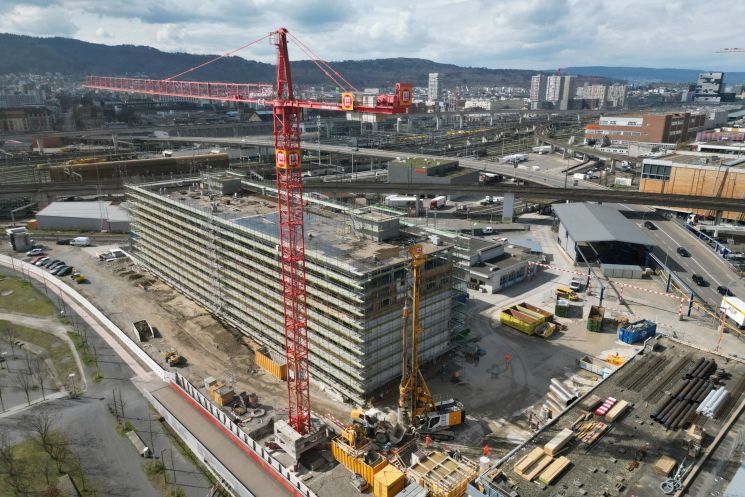 Sanierung und Erweiterung des EWZ-Hauptgebäudes Herdern